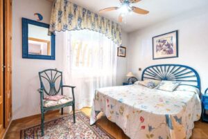 Chalet adosado en venta en Calle Los Naranjos, Alcorcón-dormitorio