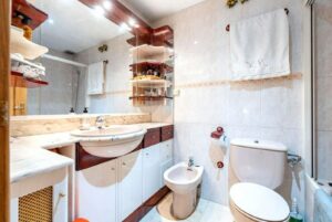 Chalet adosado en venta en Calle Los Naranjos, Alcorcón_baño-2
