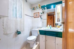 Chalet adosado en venta en Calle Los Naranjos, Alcorcón_baño3