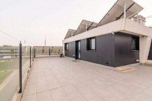 Chalet pareado en Avenida Madrid en venta-terraza numero 2