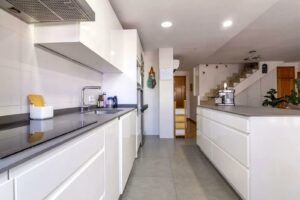 Dúplex en venta en Calle Los Pinos-cocina
