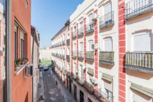 Estudio en venta en la calle de los Abades_edificio