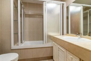 Piso de dos dormitorios en venta en Las Retamas, Alcorcón_baño1