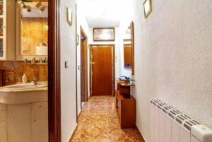 Piso en venta en Avenida Portugal.pasillo