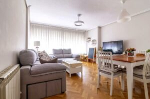 Piso en venta en Avenida las Retamas-salón