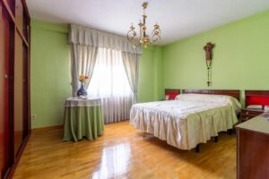 Piso en venta en Cabo San Vicente con terraza y tres dormitorios-DORMITORIO-PRINCIPAL