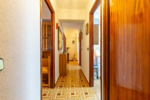 Piso en venta en Calle Los Alpes, Alcorcón_pasillo2