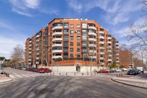 Piso en venta en Calle Parque del Teide-fachada 4