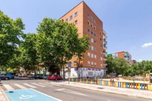 Piso en venta en Calle Puentedeume-fachada