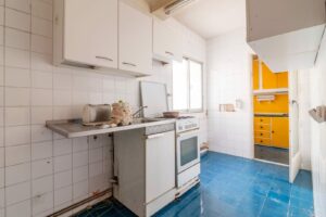 Piso en venta en Calle Sahagún_cocina