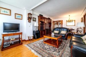 Piso en venta en Calle de Seseña-salón 2