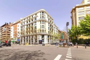 Piso en venta en Calle del General Pardiñas- fachada