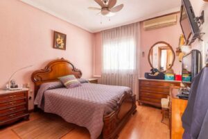 Piso en venta en Valderas - Los Castillos-habitacion