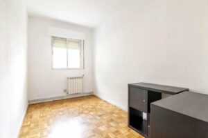 Piso en venta situado en la Calle de las Ciudades-dormitorio-4
