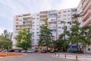 Vivienda en venta en Calle Venus con excelente ubicación-fachada-de-la-vivienda