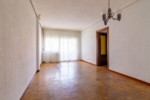 Vivienda en venta en Calle Venus con excelente ubicación-salón