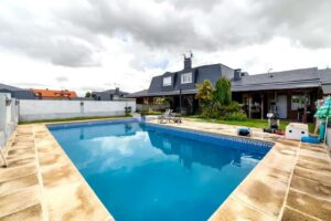 Vivienda unifamiliar en venta en Calle Las Lomas -piscina